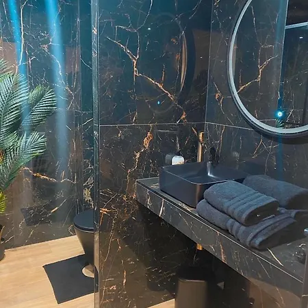 O2m Aix Les Bains * Экс-ле-Бен