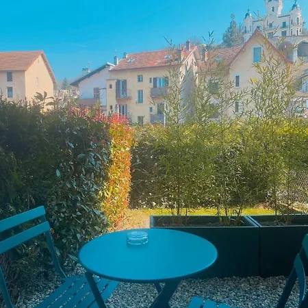 O2m Aix Les Bains Апартаменты *